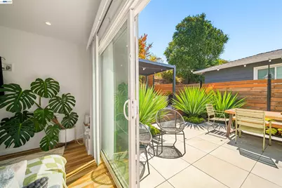 10774 Hellman St, Oakland, CA 94605 - Photo 39