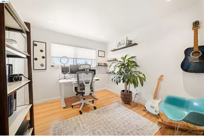 10774 Hellman St, Oakland, CA 94605 - Photo 27
