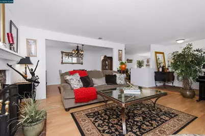 7723 Countryfield Dr, Sacramento, CA 95828 - Photo 9