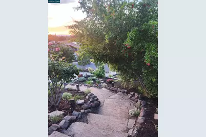 5530 Merritt Dr, Concord, CA 94521 - Photo 25