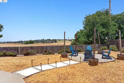 295 Iris Rd, Hercules, CA 94547 - Photo 29