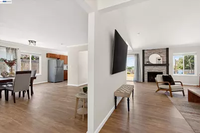 295 Iris Rd, Hercules, CA 94547 - Photo 11