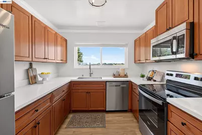 295 Iris Rd, Hercules, CA 94547 - Photo 15