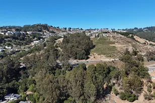 8 Hiller Dr, Oakland, CA 94618 - Photo 19