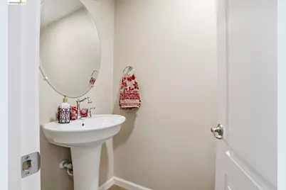 9489 California Oak Cir, Patterson, CA 95363 - Photo 15