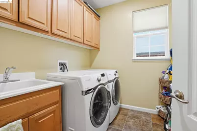 9489 California Oak Cir, Patterson, CA 95363 - Photo 19