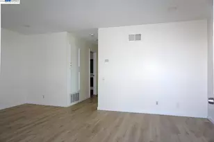 30888 Tidewater Dr, Union City, CA 94587 - Photo 15