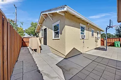 1203 H St, Union City, CA 94587 - Photo 5