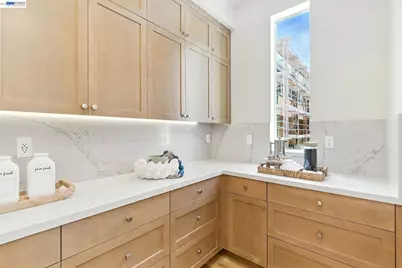 2005 Grand Street, Alameda, CA 94501 - Photo 17