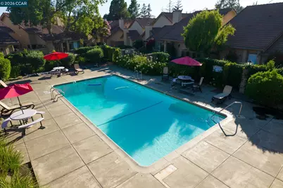 8 Del Prado Cir, Fairfield, CA 94533 - Photo 37