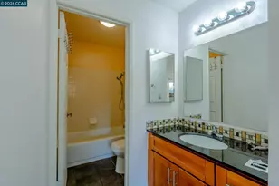 8 Del Prado Cir, Fairfield, CA 94533 - Photo 31