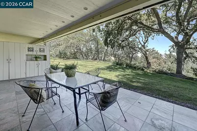 2724 Ptarmigan Dr #8, Walnut Creek, CA 94595 - Photo 15