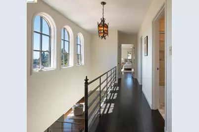 5960 Margarido Dr, Oakland, CA 94618 - Photo 29