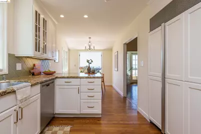 5960 Margarido Dr, Oakland, CA 94618 - Photo 19