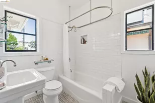 6656 Dana St, Oakland, CA 94609 - Photo 39