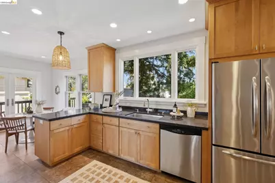 1061 Annerley Rd, Piedmont, CA 94610 - Photo 17