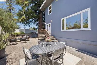 1061 Annerley Rd, Piedmont, CA 94610 - Photo 39