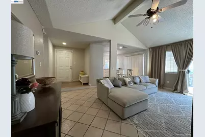 3225 Islewood Court, Antioch, CA 94531 - Photo 3