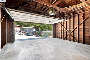 5760 Leona St, Oakland, CA 94605 - Photo 37