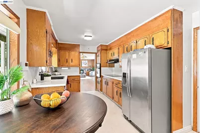 5760 Leona St, Oakland, CA 94605 - Photo 11