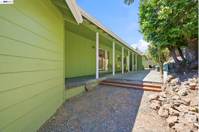5760 Leona St, Oakland, CA 94605 - Photo 31