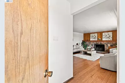5760 Leona St, Oakland, CA 94605 - Photo 3