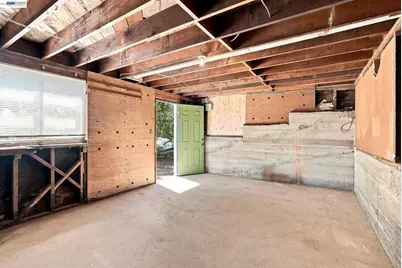 5760 Leona St, Oakland, CA 94605 - Photo 33