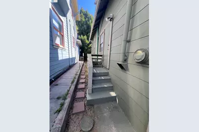 28-30 Yosemite Ave, Oakland, CA 94611 - Photo 9