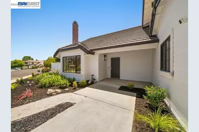 7966 Iglesia Dr, Dublin, CA 94568 - Photo 5