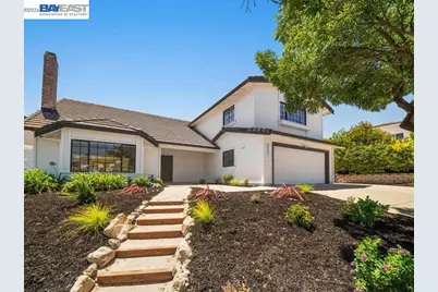 7966 Iglesia Dr, Dublin, CA 94568 - Photo 3