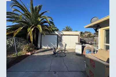 7430 Lockwood Street, Oakland, CA 94621 - Photo 39