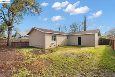 7025 Kermit Ln, Stockton, CA 95207 - Photo 15