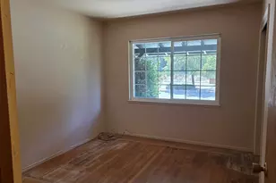 10840 Golf Links Rd, Oakland, CA 94605 - Photo 9