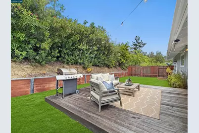 8 Cherry Hills Ct, Lafayette, CA 94549 - Photo 21