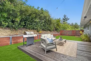 8 Cherryhills Ct, Lafayette, CA 94549 - Photo 21
