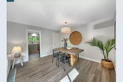 8 Cherry Hills Ct, Lafayette, CA 94549 - Photo 5