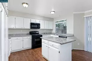418 Stoneybrook Ln, Vacaville, CA 95687 - Photo 5