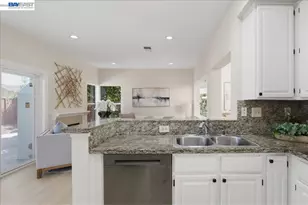 5579 Ridgewood Dr, Fremont, CA 94555 - Photo 23