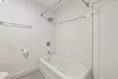 5826 Avenal, Oakland, CA 94605 - Photo 17