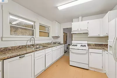 5826 Avenal, Oakland, CA 94605 - Photo 7