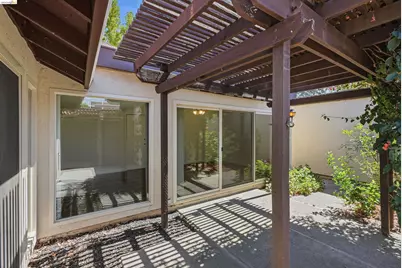 315 Creekview Ct, Vacaville, CA 95688 - Photo 27
