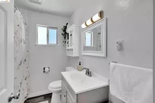 1758 Landana, Concord, CA 94519 - Photo 33