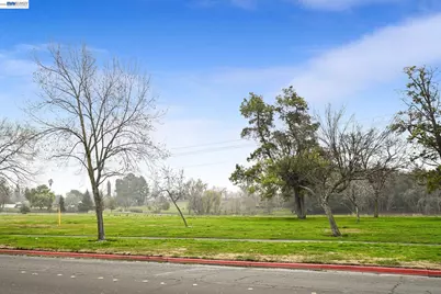 2150 Northwood Cir #G, Concord, CA 94520 - Photo 15