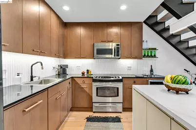 311 Oak St #102, Oakland, CA 94607 - Photo 13