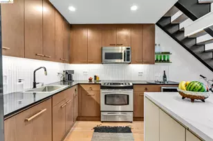 311 Oak St, Oakland, CA 94607 - Photo 13