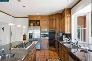 2426 Heritage Oaks Dr, Alamo, CA 94507 - Photo 11
