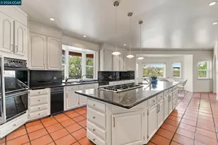 2426 Heritage Oaks Dr, Alamo, CA 94507 - Photo 11