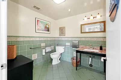 742 B St, Hayward, CA 94541 - Photo 45