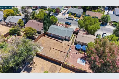 2437 Hemlock Avenue, Concord, CA 94520 - Photo 29