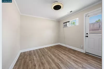 2437 Hemlock Avenue, Concord, CA 94520 - Photo 23